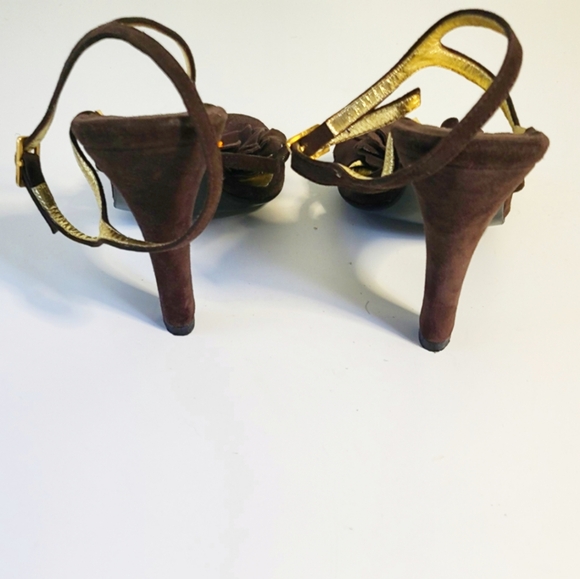 Prada brown flower blocked heel shoe with srraps around the ankles...size - Picture 5 of 7